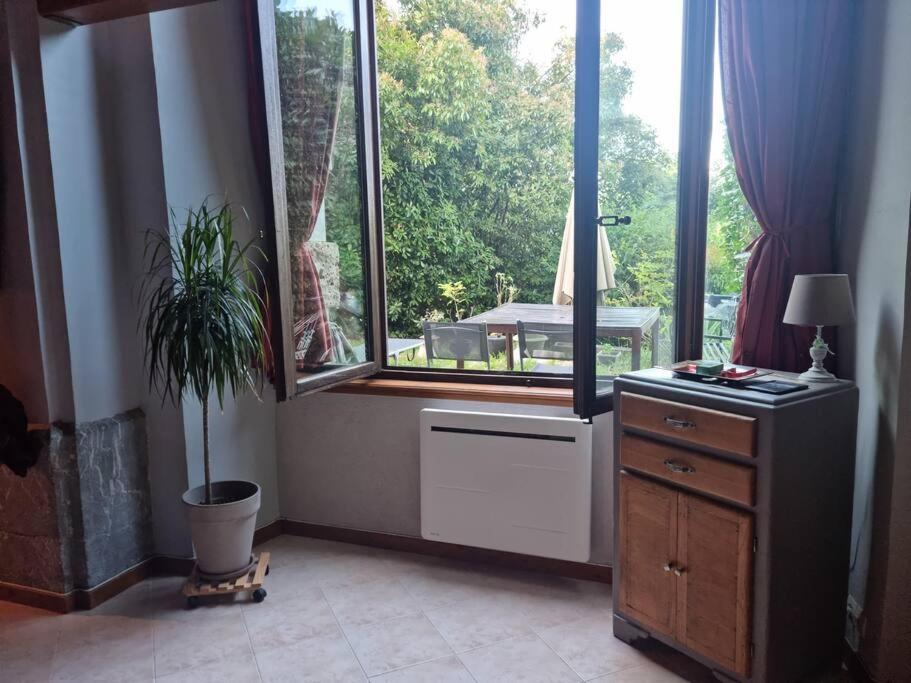 Chateau D'Uriage - Duplex Avec Terrasse Privative Saint-Martin-dʼUriage Екстериор снимка